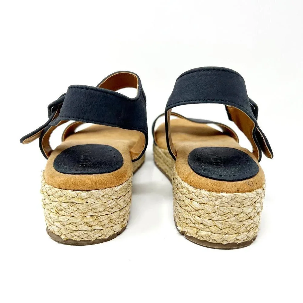 Kenneth Cole Reaction Sandals Women's 7.5 Navy Blue Suede Calm Water Platforms